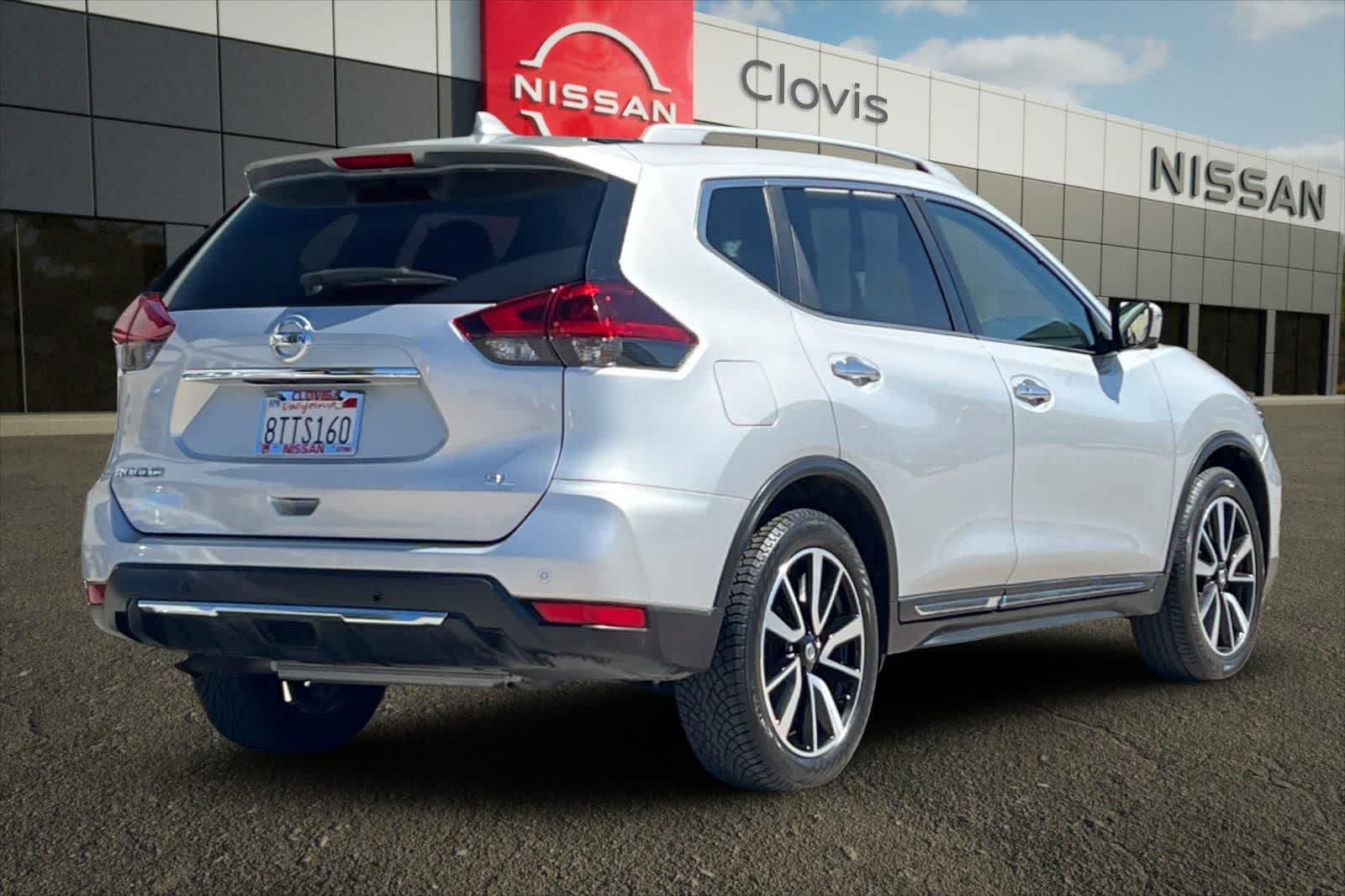 Thumbnail: 2020 Nissan Rogue - 3