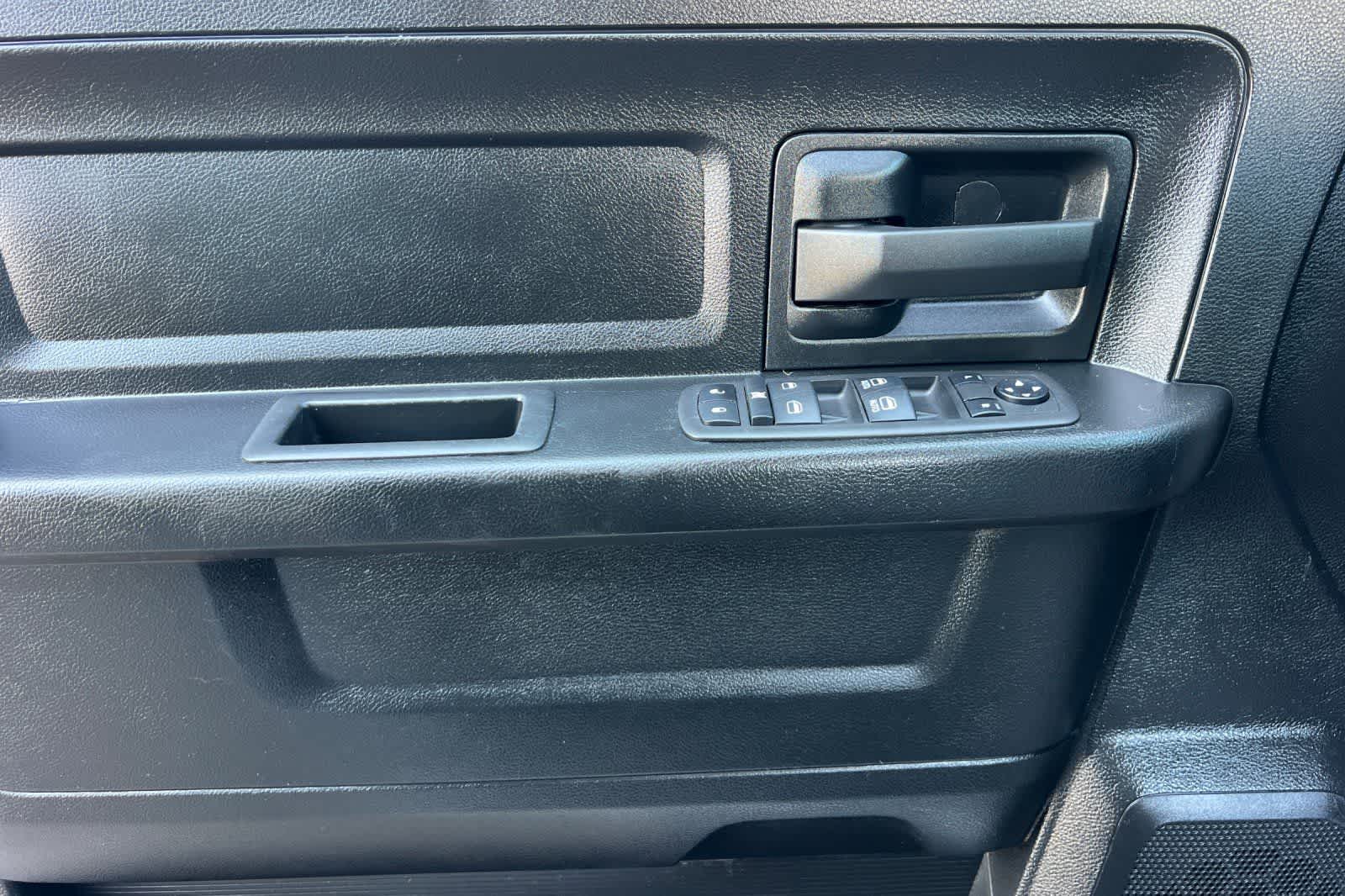 Thumbnail: 2023 RAM 1500 Classic - 13