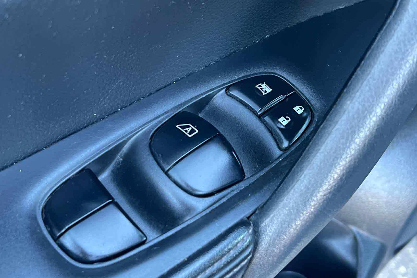 Thumbnail: 2020 Nissan Rogue - 14