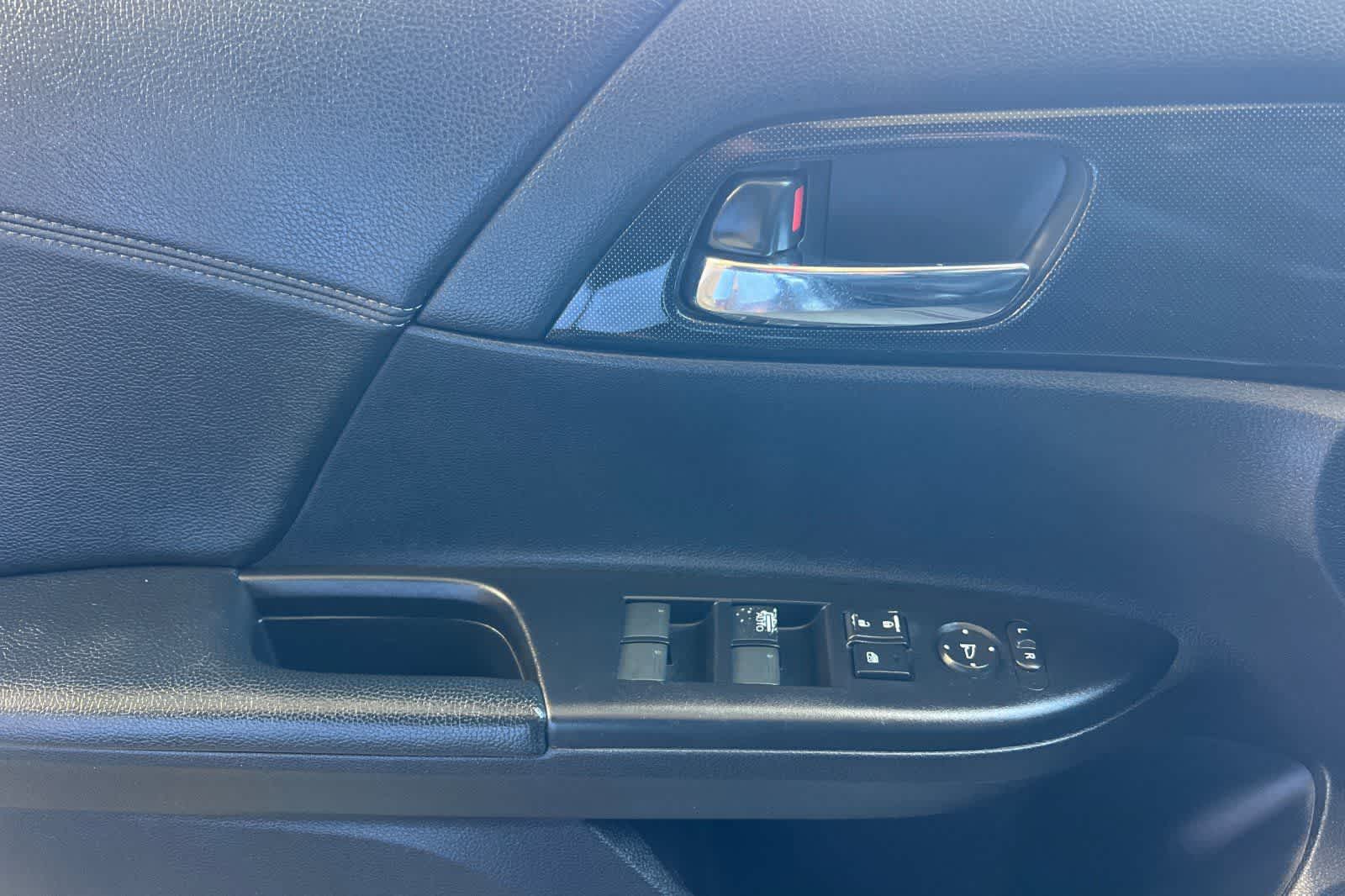 Thumbnail: 2013 Honda Accord - 13