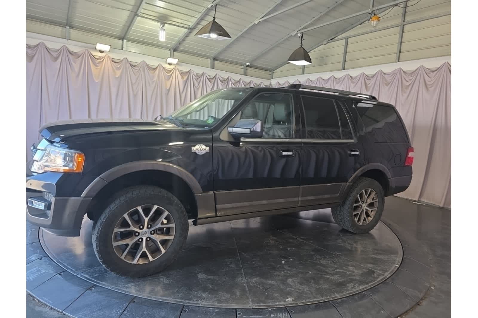 Thumbnail: 2017 Ford Expedition - 4