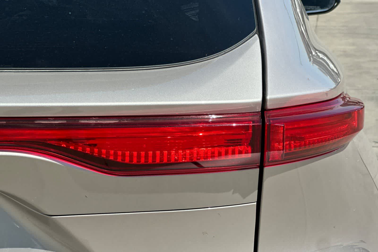 Thumbnail: 2024 Toyota Venza - 29