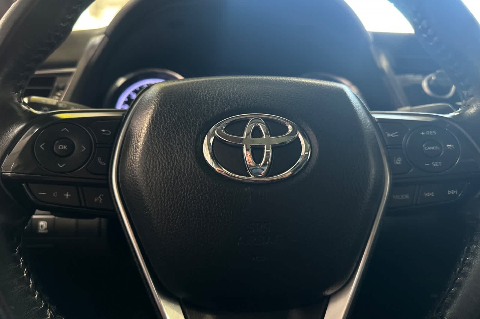 Thumbnail: 2020 Toyota Camry - 25