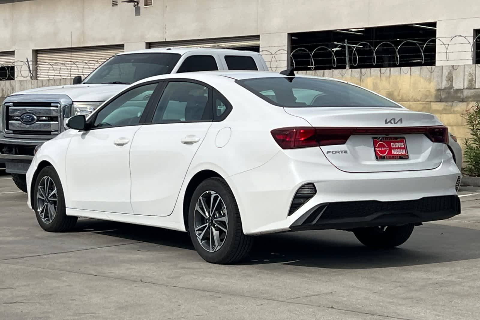 Thumbnail: 2024 Kia Forte - 8