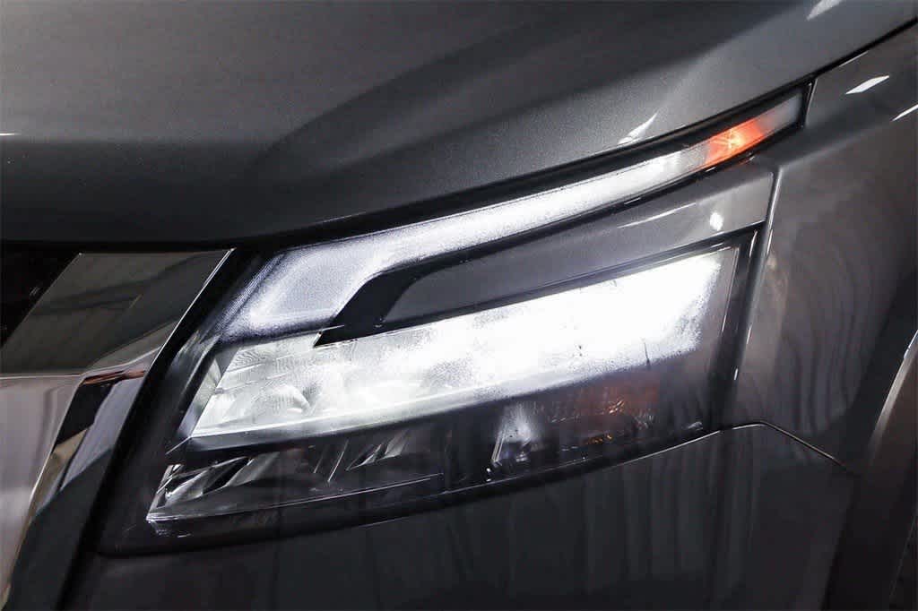 2025 Nissan Pathfinder S 7