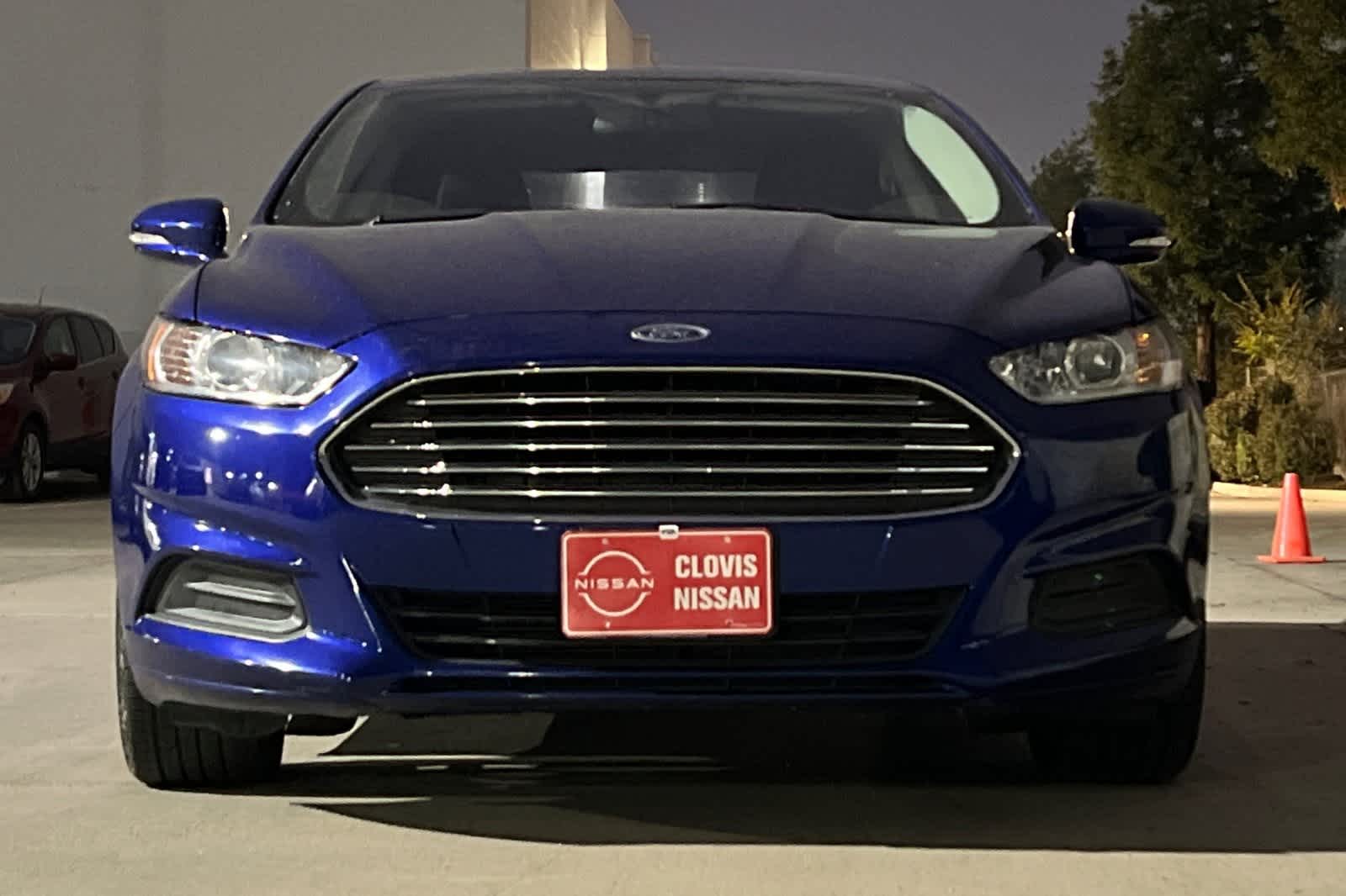Thumbnail: 2016 Ford Fusion - 11