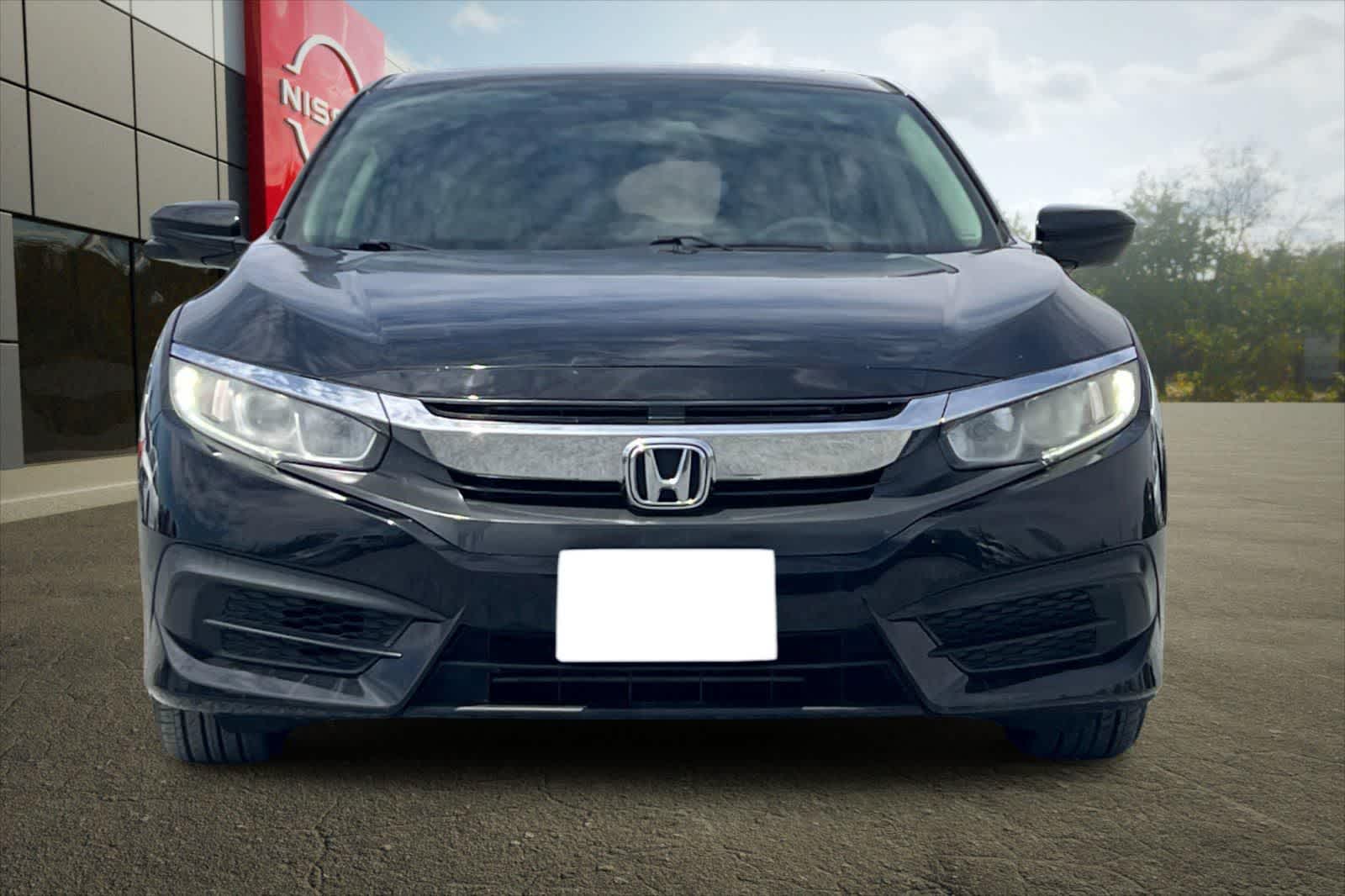 Thumbnail: 2016 Honda Civic - 11