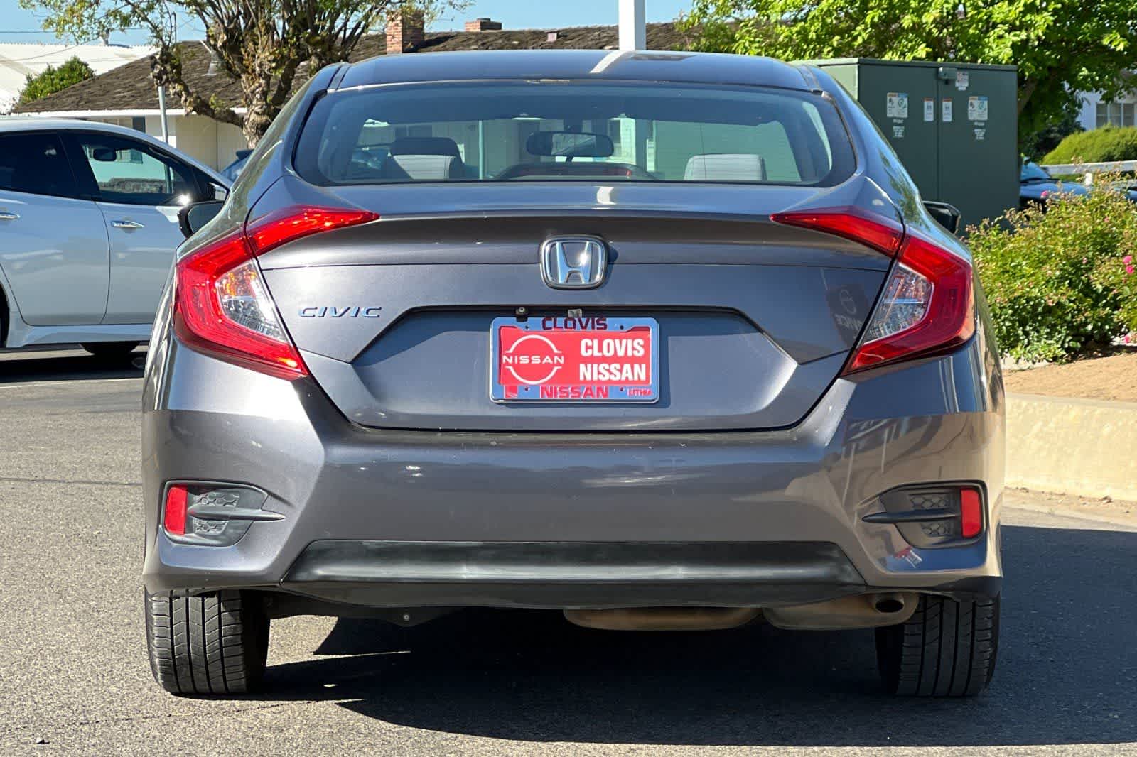 Thumbnail: 2016 Honda Civic - 8