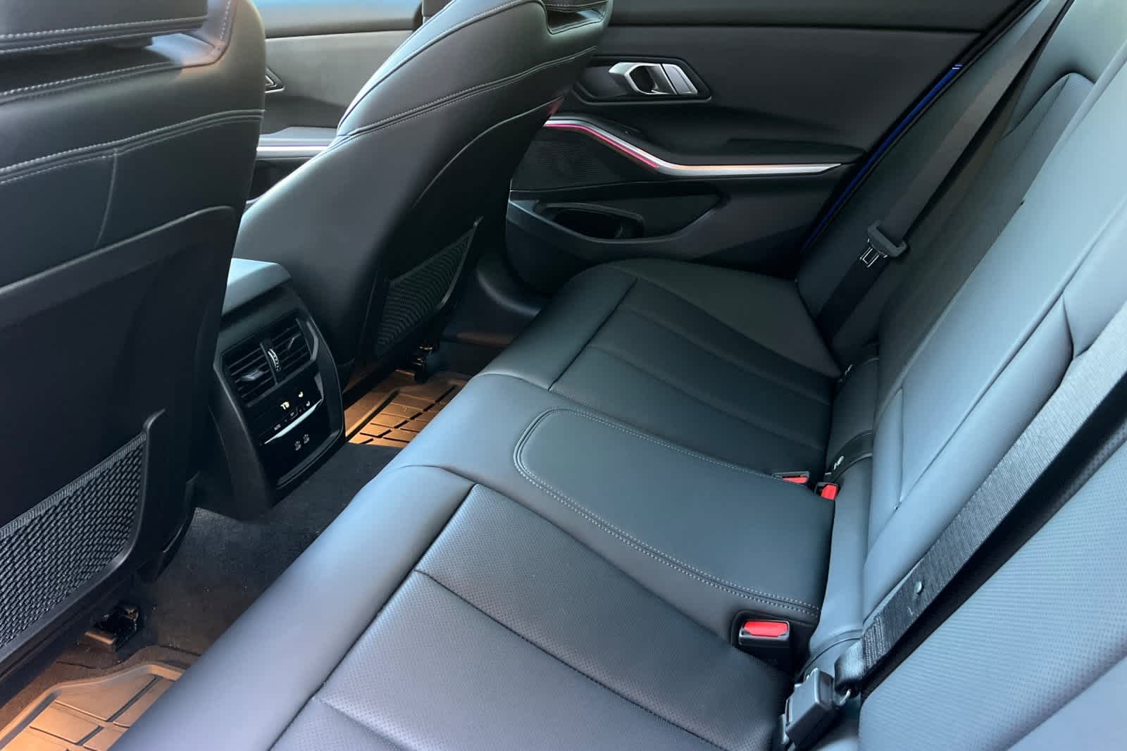 Thumbnail: 2023 BMW 3 Series - 5