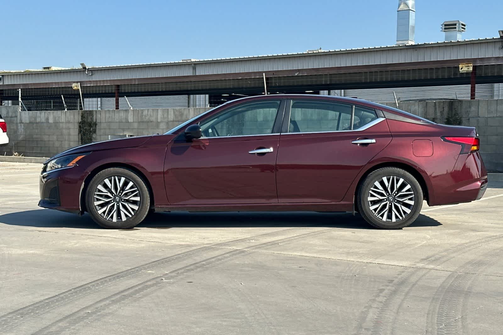 Thumbnail: 2024 Nissan Altima - 6