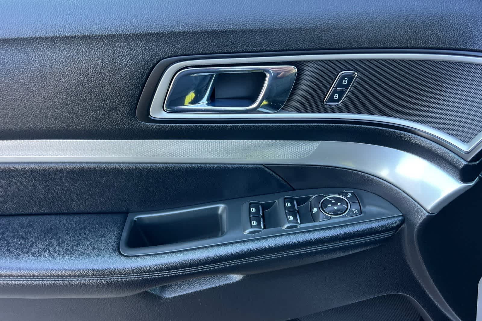 Thumbnail: 2017 Ford Explorer - 13