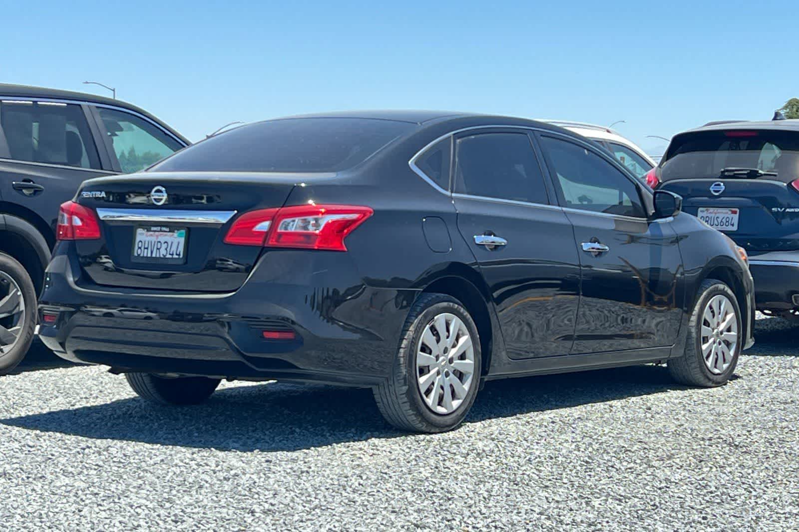 Thumbnail: 2019 Nissan Sentra - 3