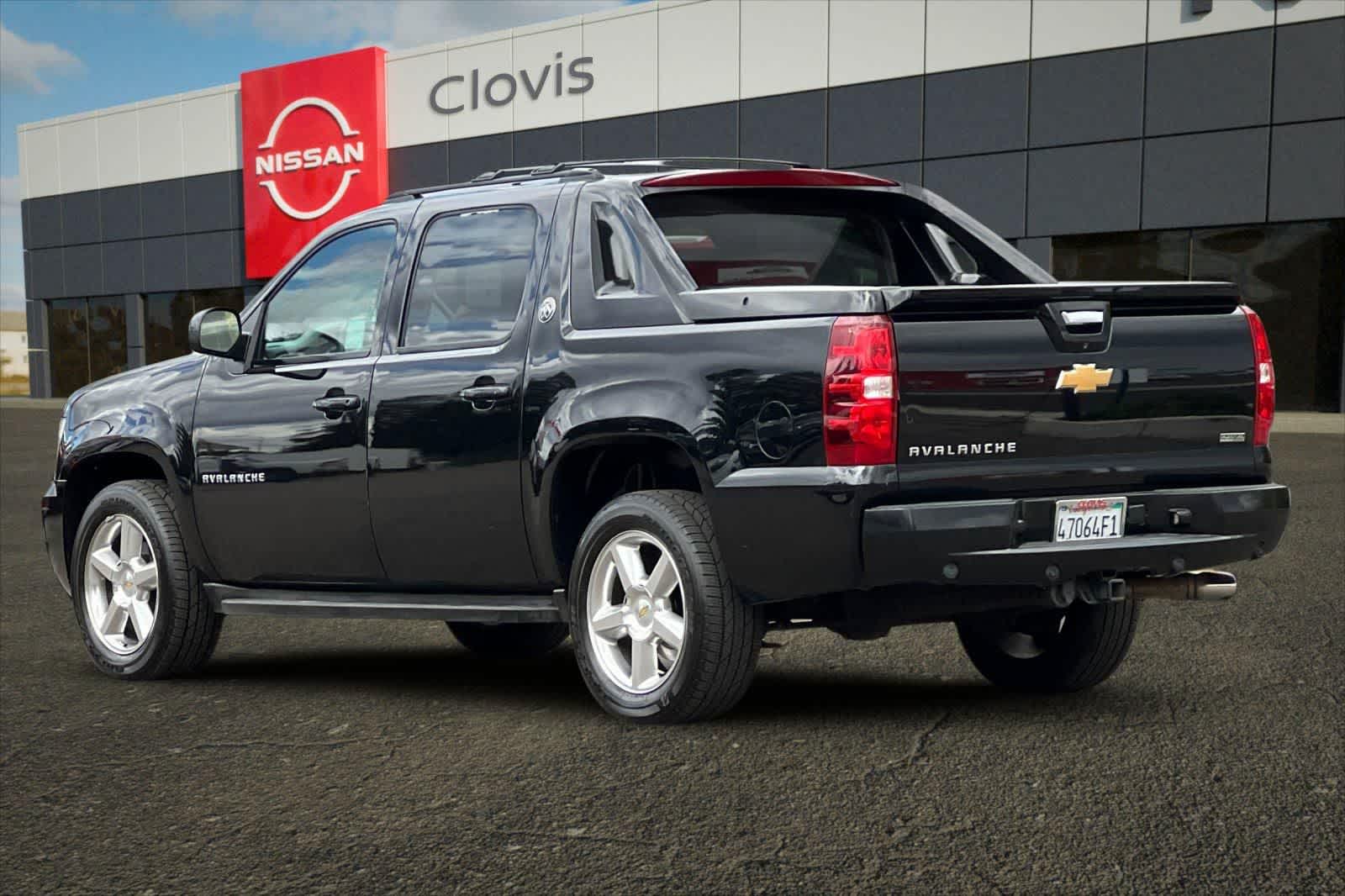 Thumbnail: 2012 Chevrolet Avalanche 1500 - 7