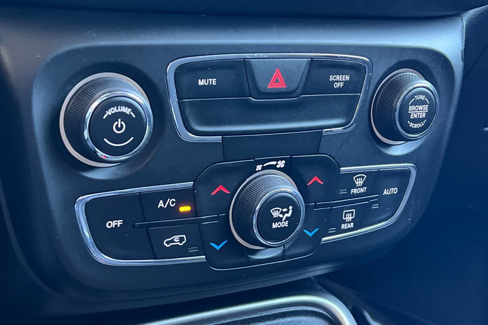 Thumbnail: 2021 Jeep Compass - 24