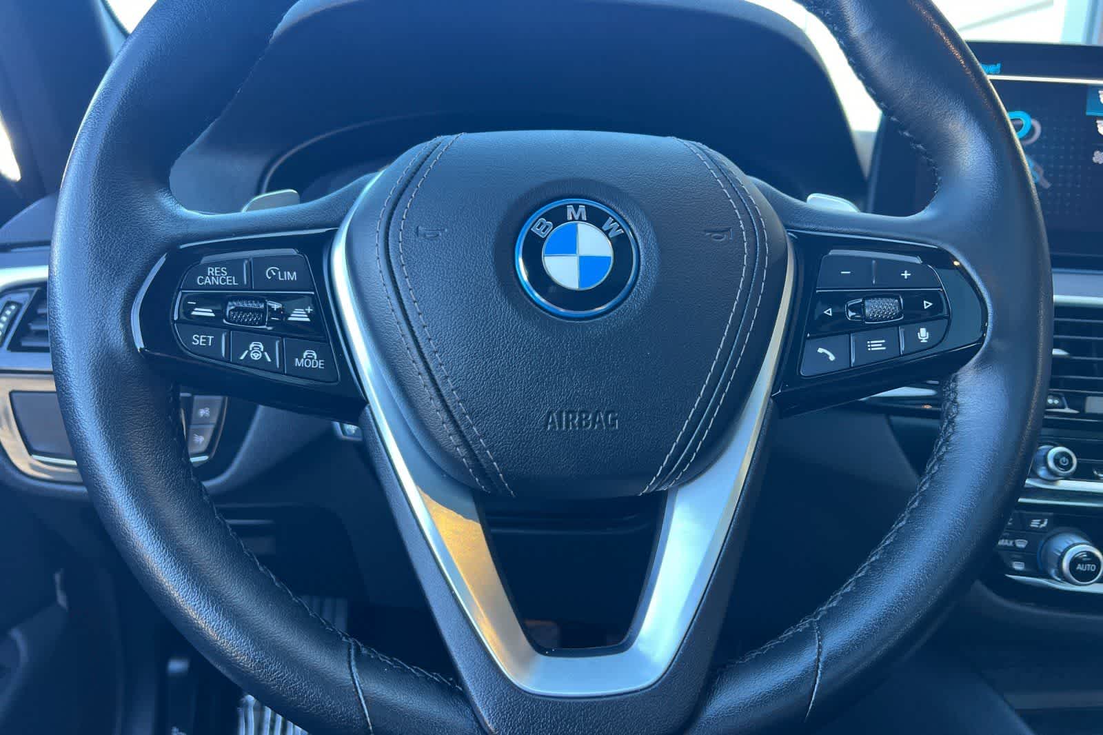 Thumbnail: 2023 BMW 5 Series - 29