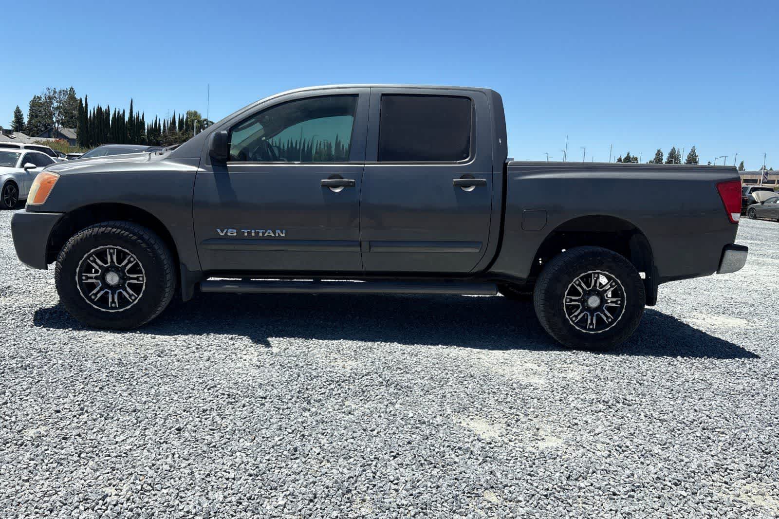Thumbnail: 2009 Nissan Titan - 6