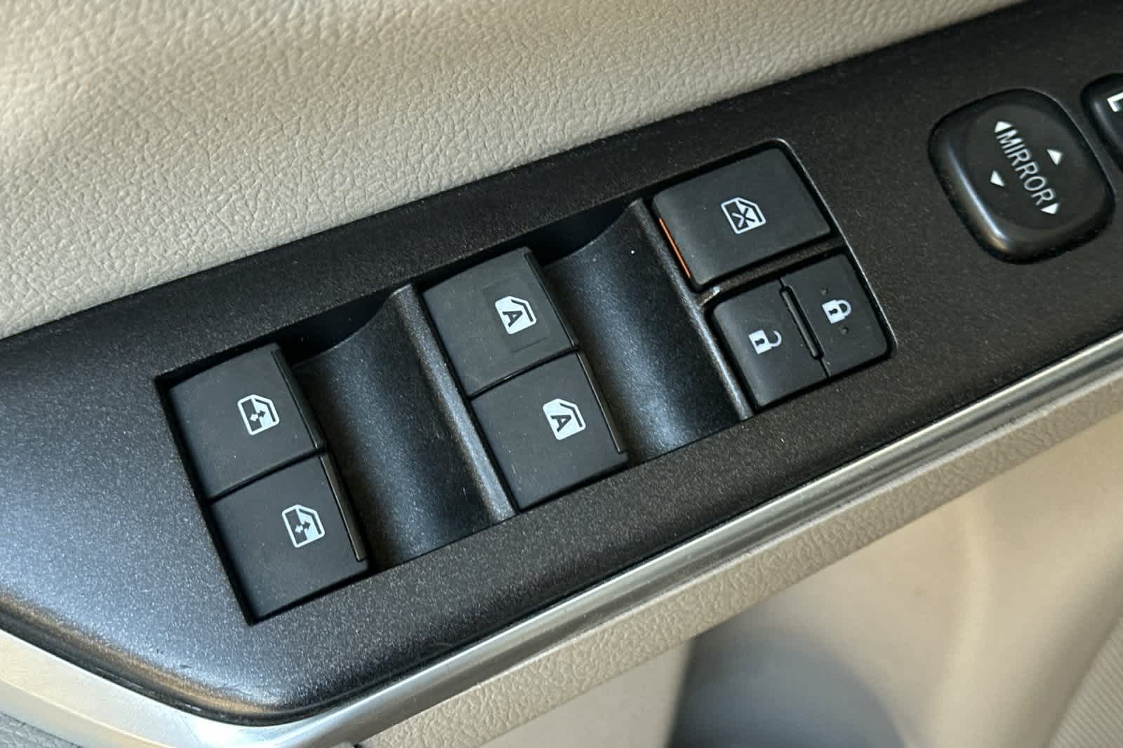 Thumbnail: 2016 Toyota Camry - 16