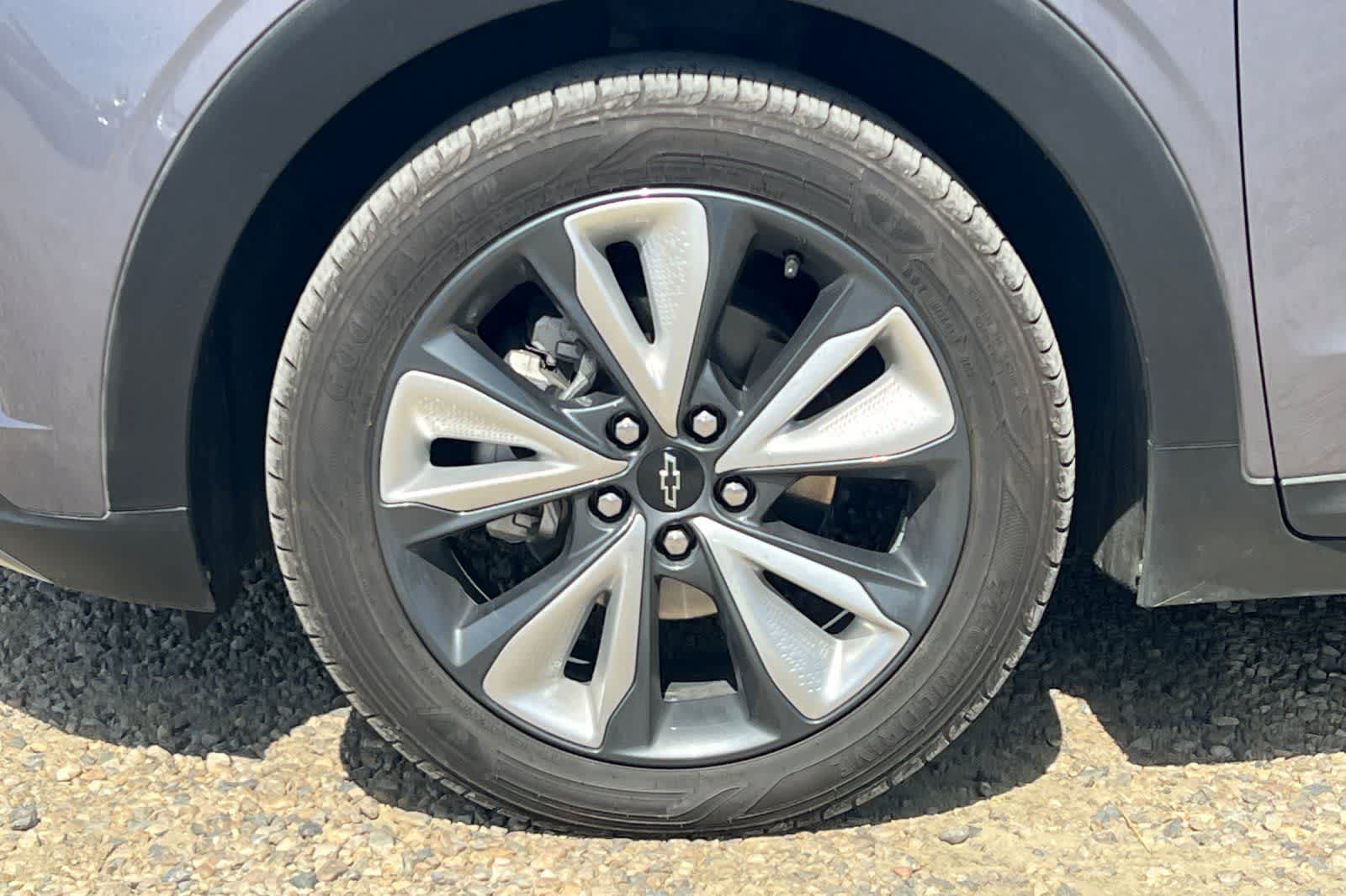 Thumbnail: 2022 Chevrolet Bolt EUV - 12