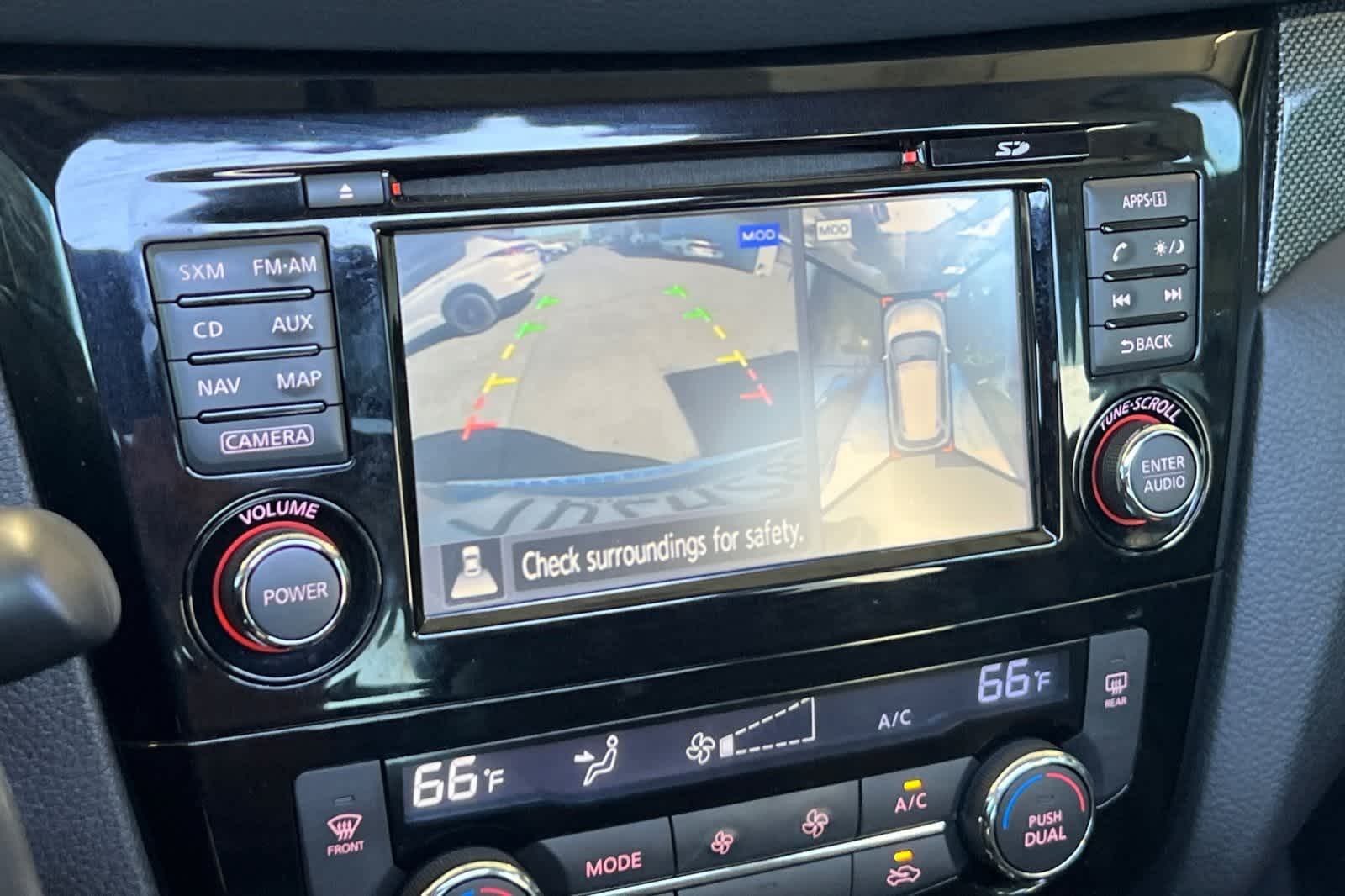 Thumbnail: 2014 Nissan Rogue - 21