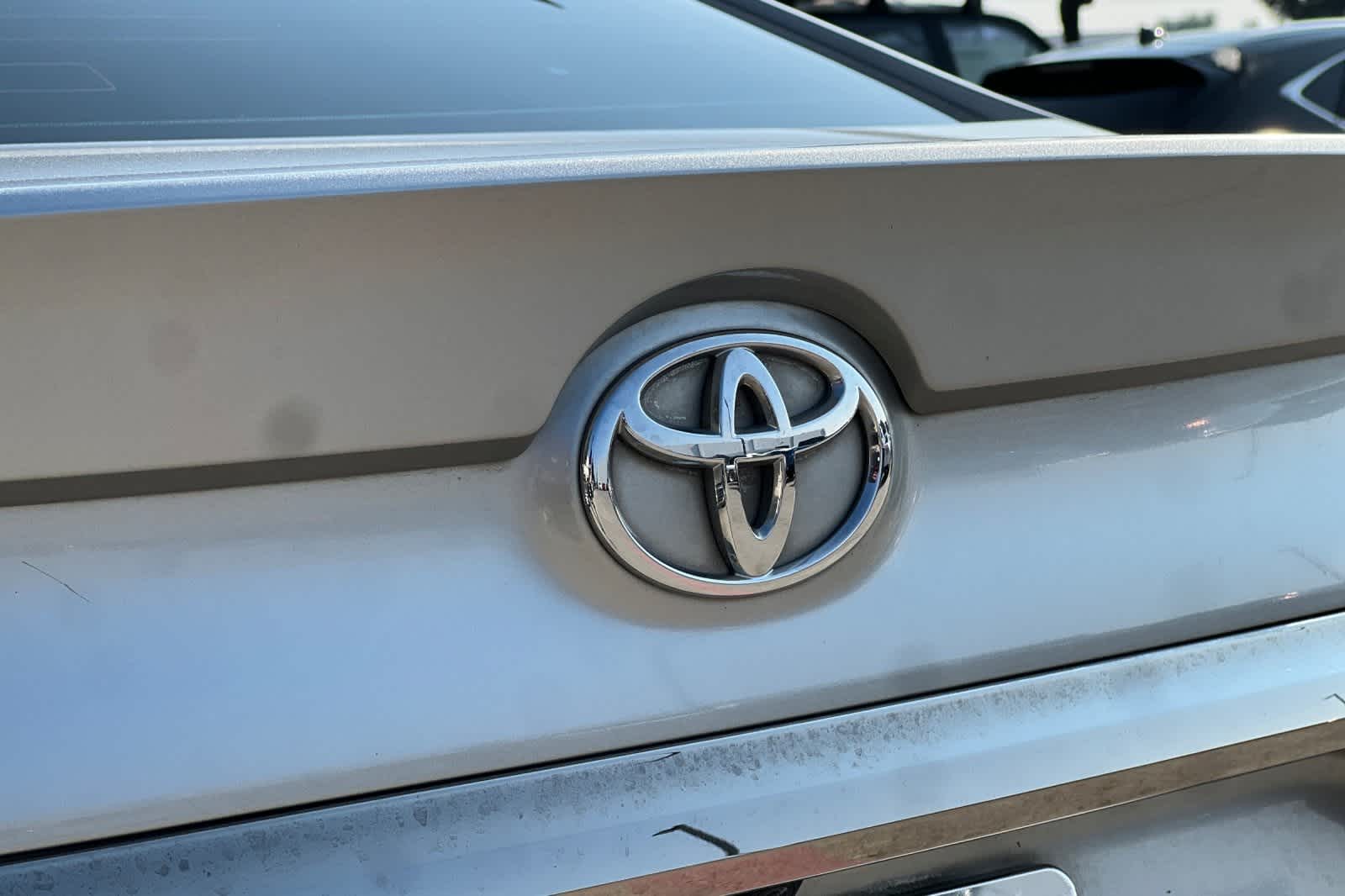 Thumbnail: 2016 Toyota Camry - 16