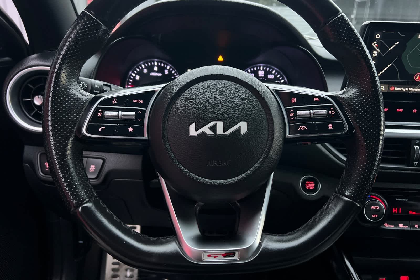 Thumbnail: 2023 Kia Forte - 28