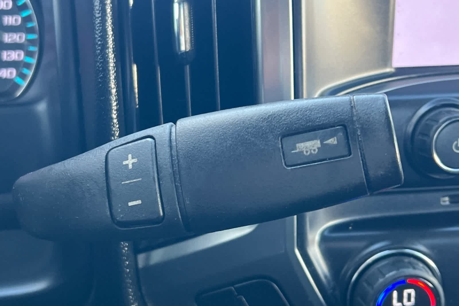 Thumbnail: 2015 Chevrolet Silverado 1500 - 25