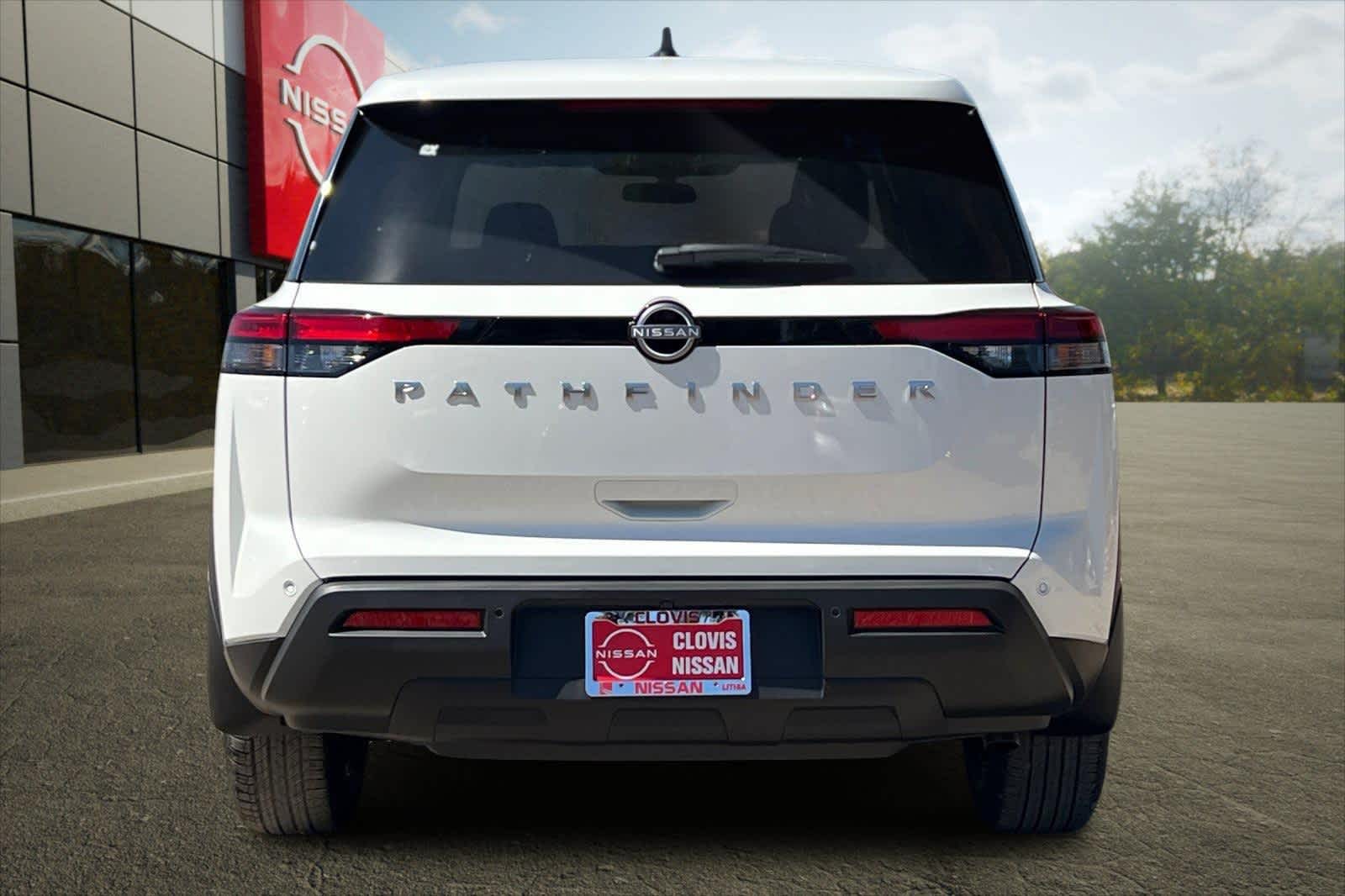 Thumbnail: 2025 Nissan Pathfinder - 8