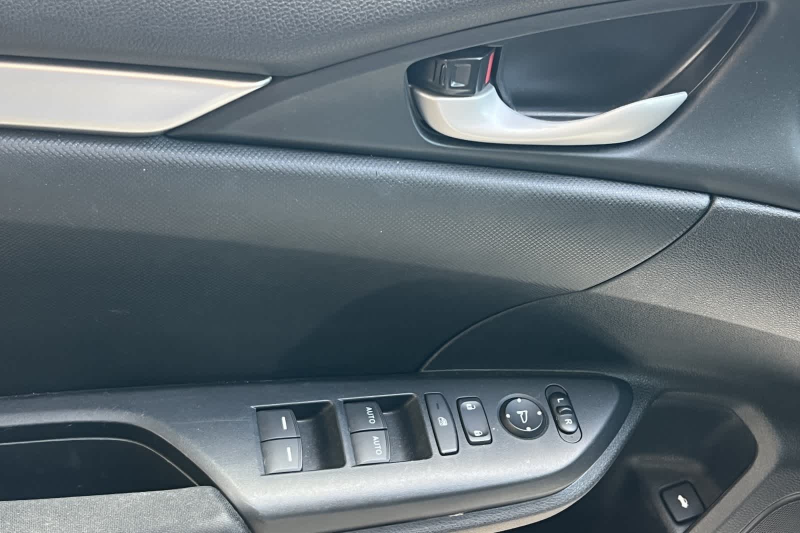 Thumbnail: 2019 Honda Civic - 15