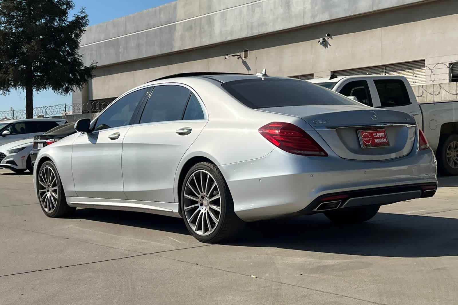 Thumbnail: 2015 Mercedes-Benz S-Class - 7