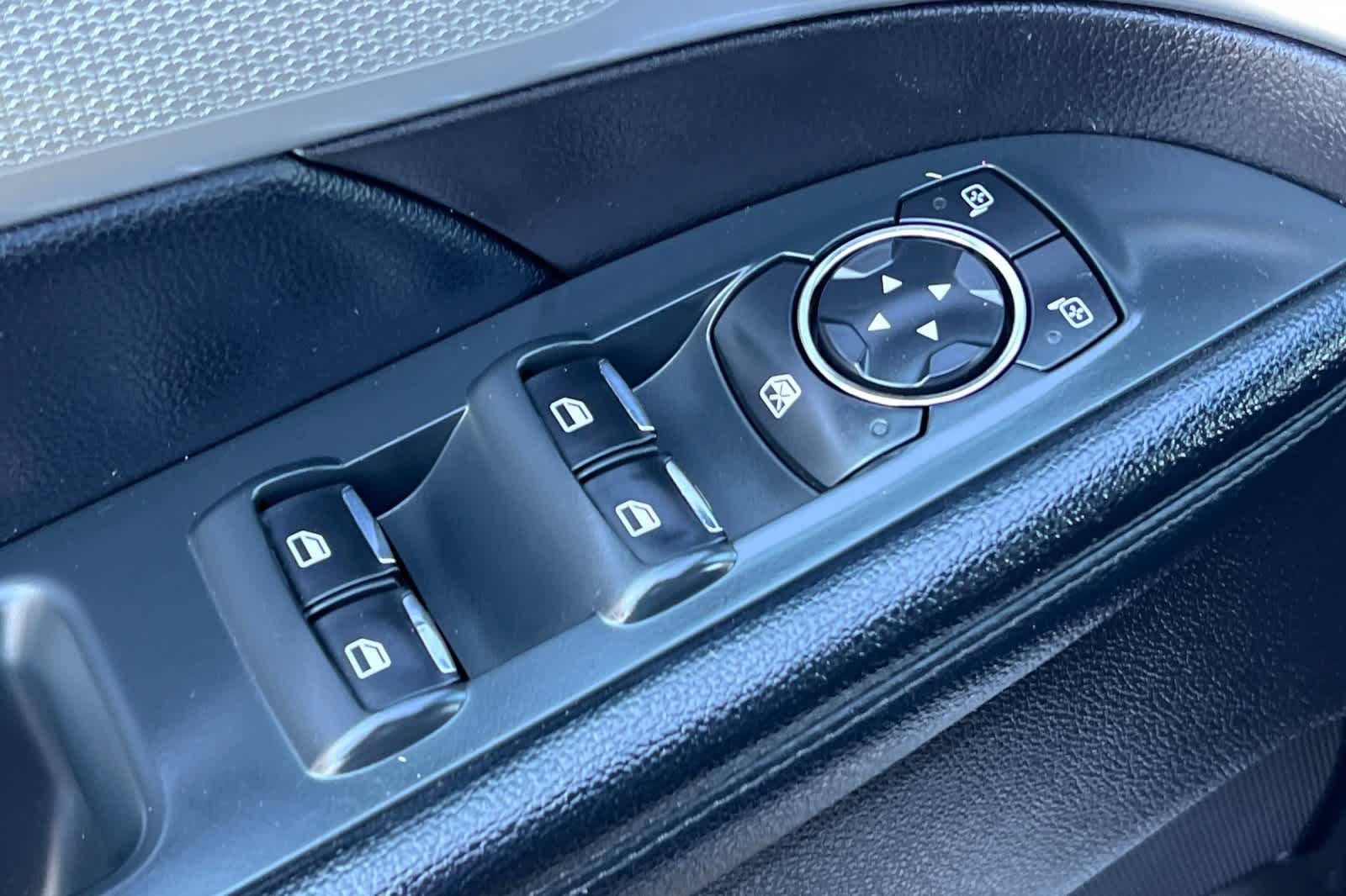 Thumbnail: 2017 Ford Explorer - 14