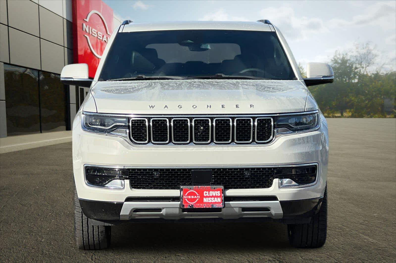 Thumbnail: 2022 Jeep Wagoneer - 11