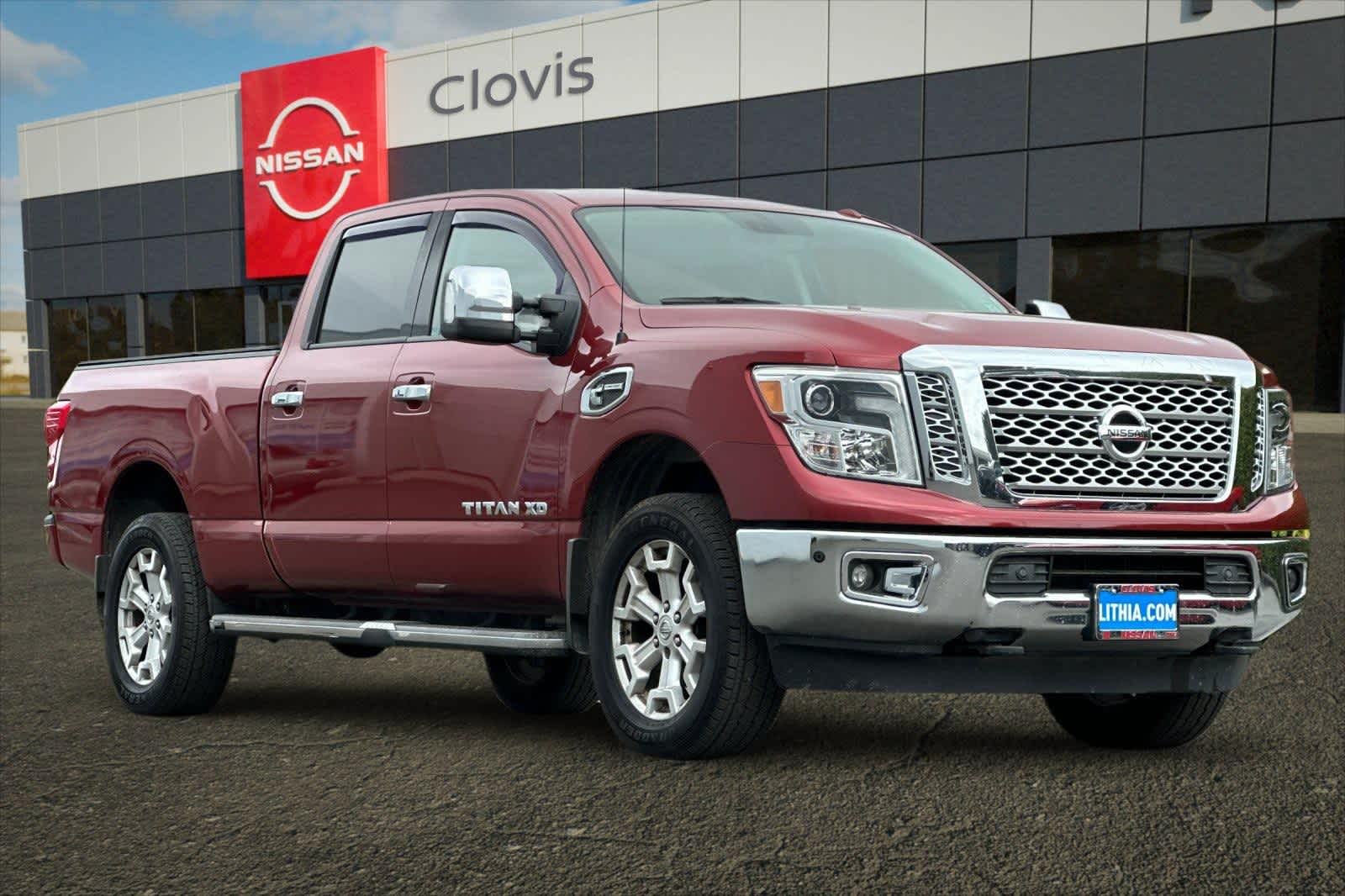 2017 Nissan Titan SL 10