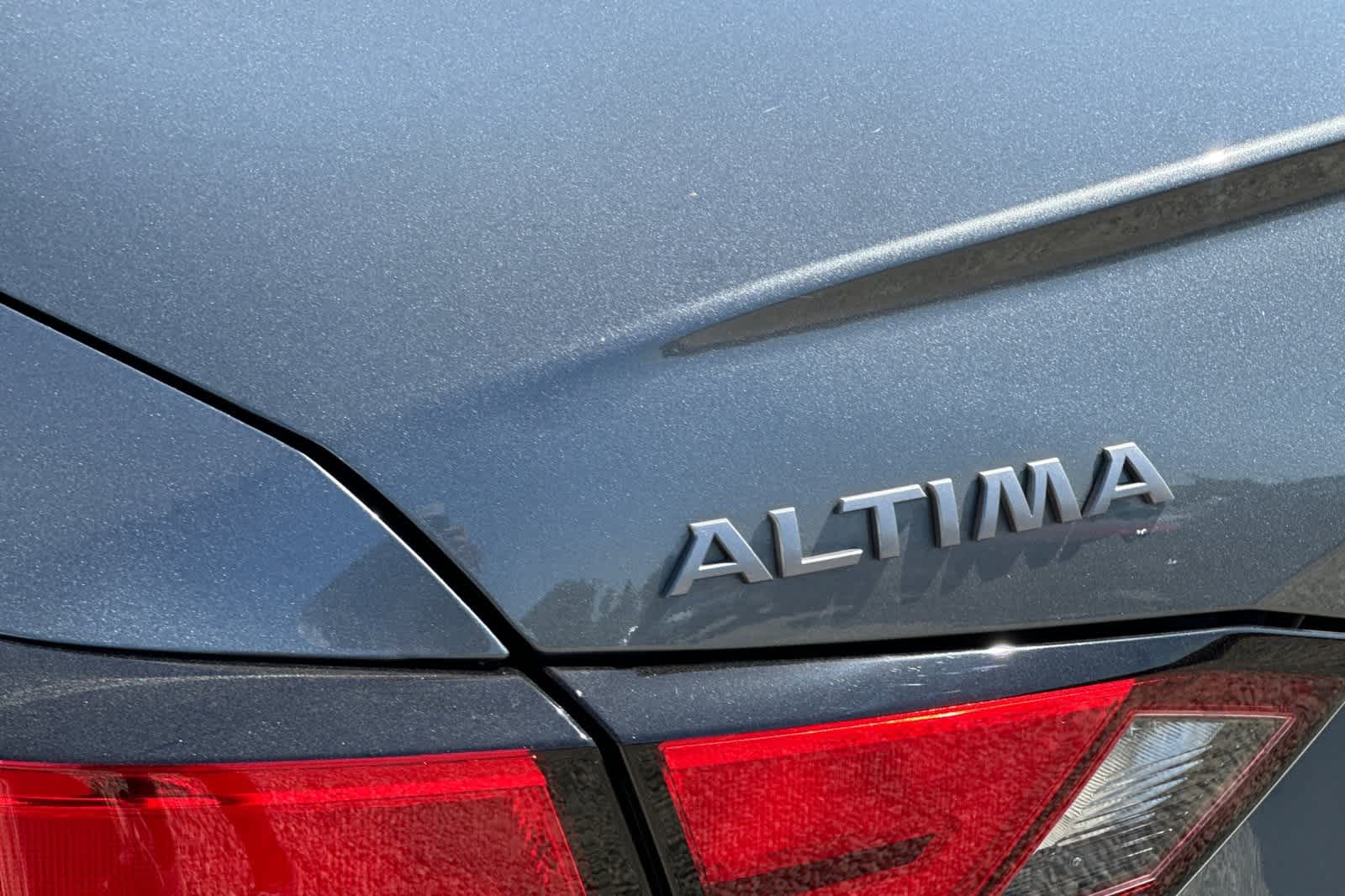 2025 Nissan Altima SV 13