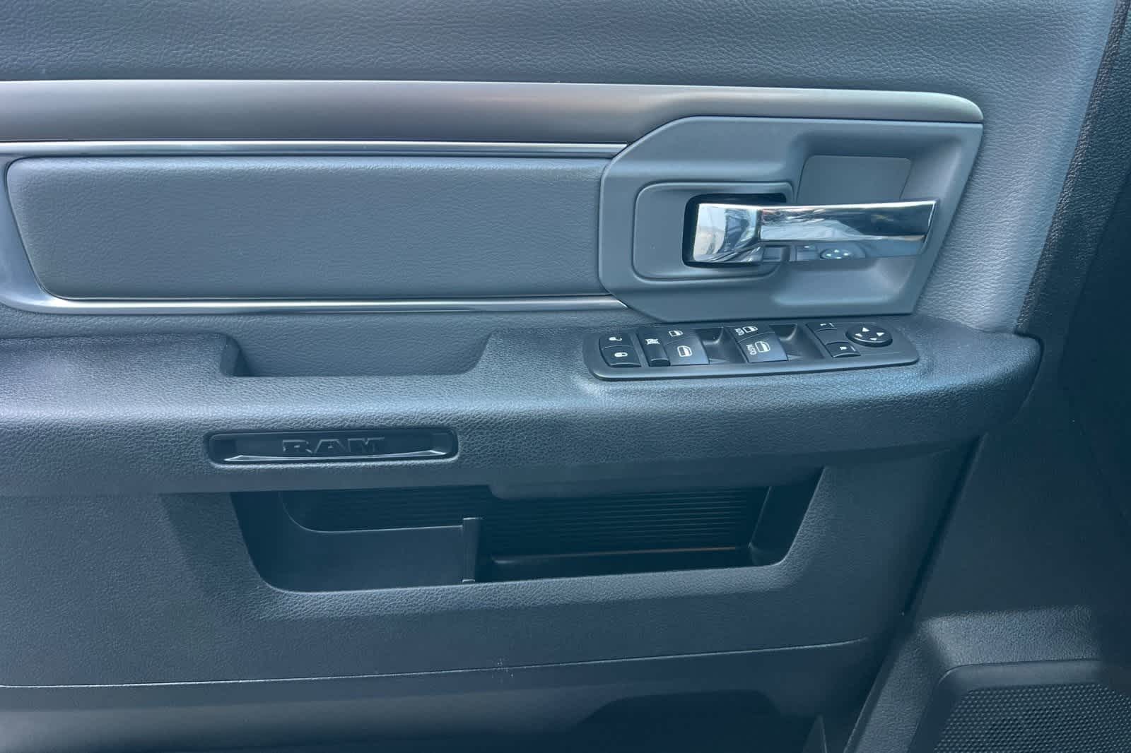 Thumbnail: 2024 RAM 1500 Classic - 13