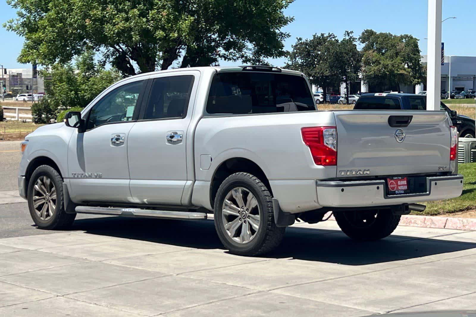 Thumbnail: 2018 Nissan Titan - 7