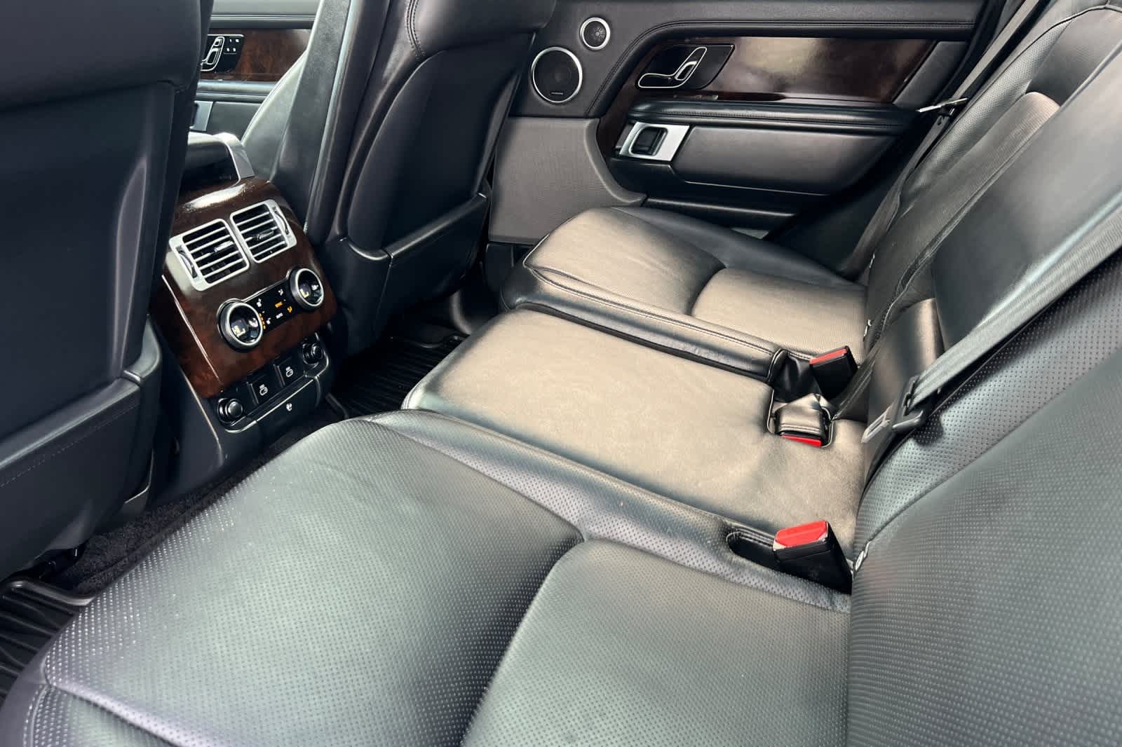 Thumbnail: 2021 Land Rover Range Rover - 5