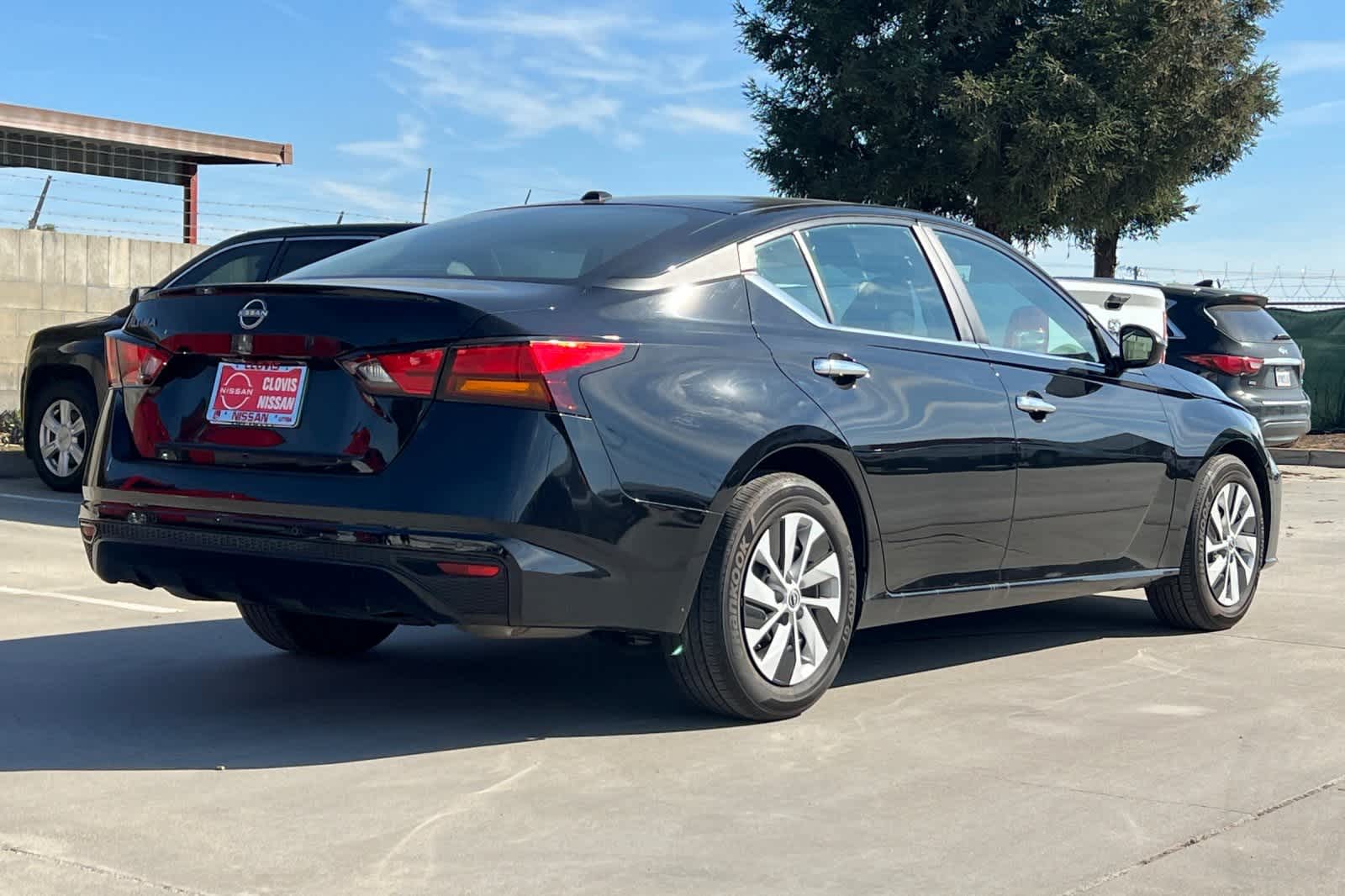 Thumbnail: 2025 Nissan Altima - 3