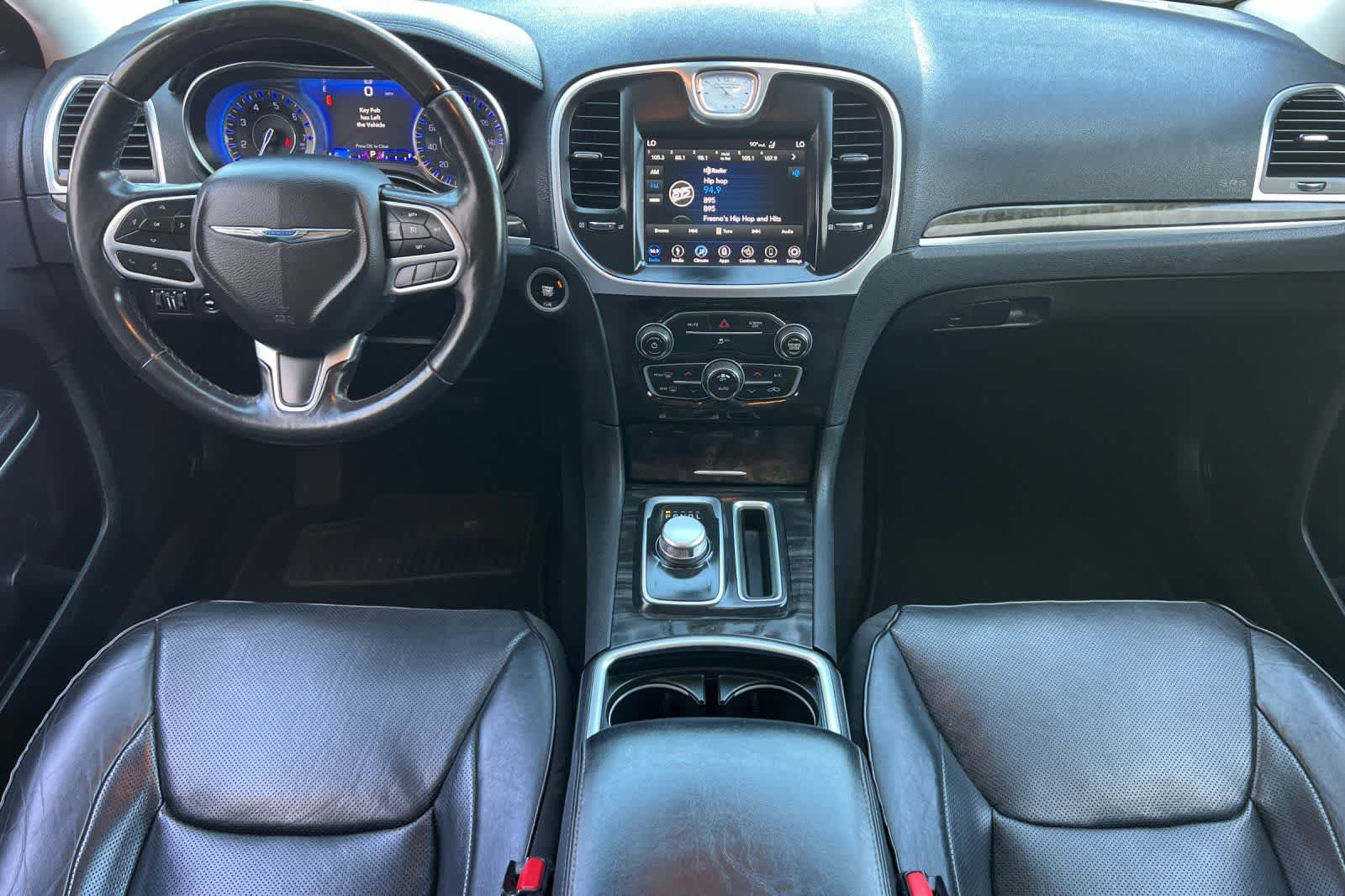 Thumbnail: 2019 Chrysler 300 - 4