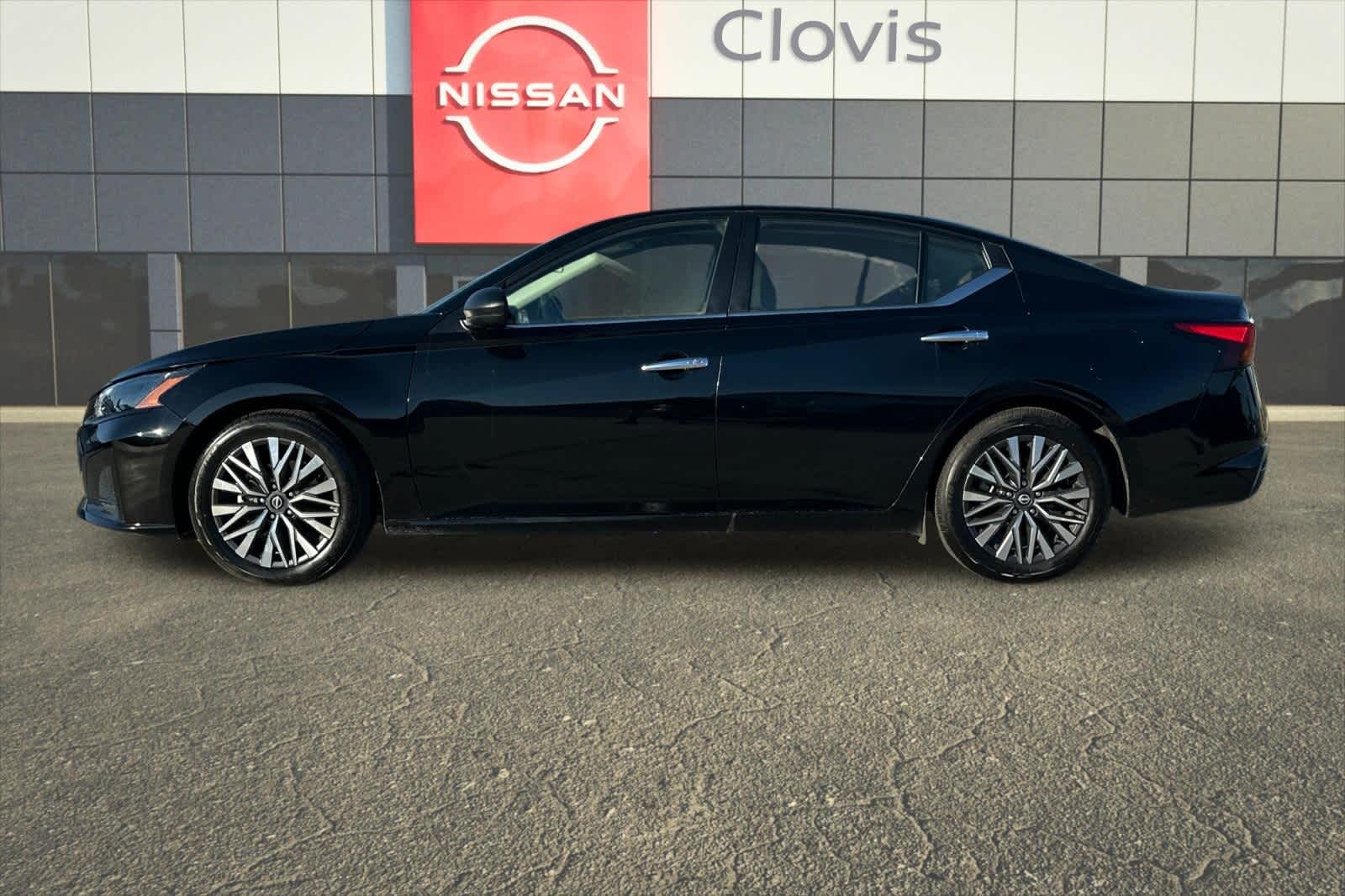 Thumbnail: 2024 Nissan Altima - 6