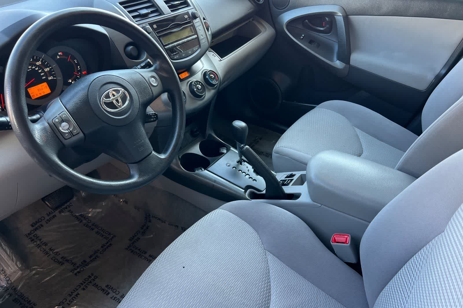 Thumbnail: 2011 Toyota RAV4 - 12