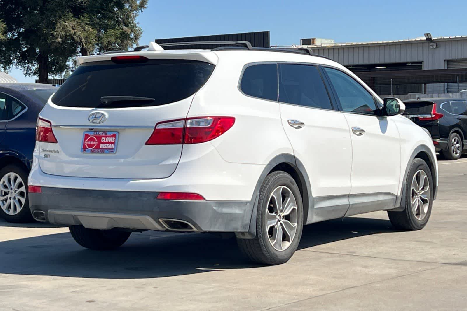 Thumbnail: 2014 Hyundai Santa Fe - 3