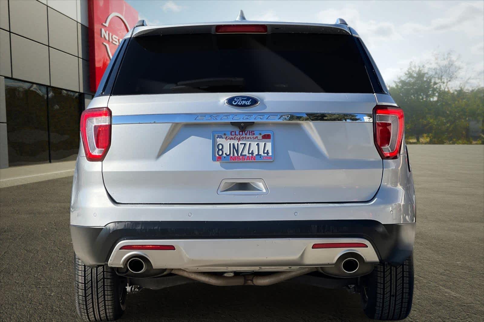 Thumbnail: 2017 Ford Explorer - 8