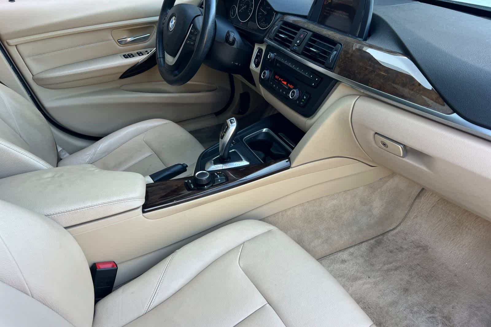 Thumbnail: 2015 BMW 3 Series - 16