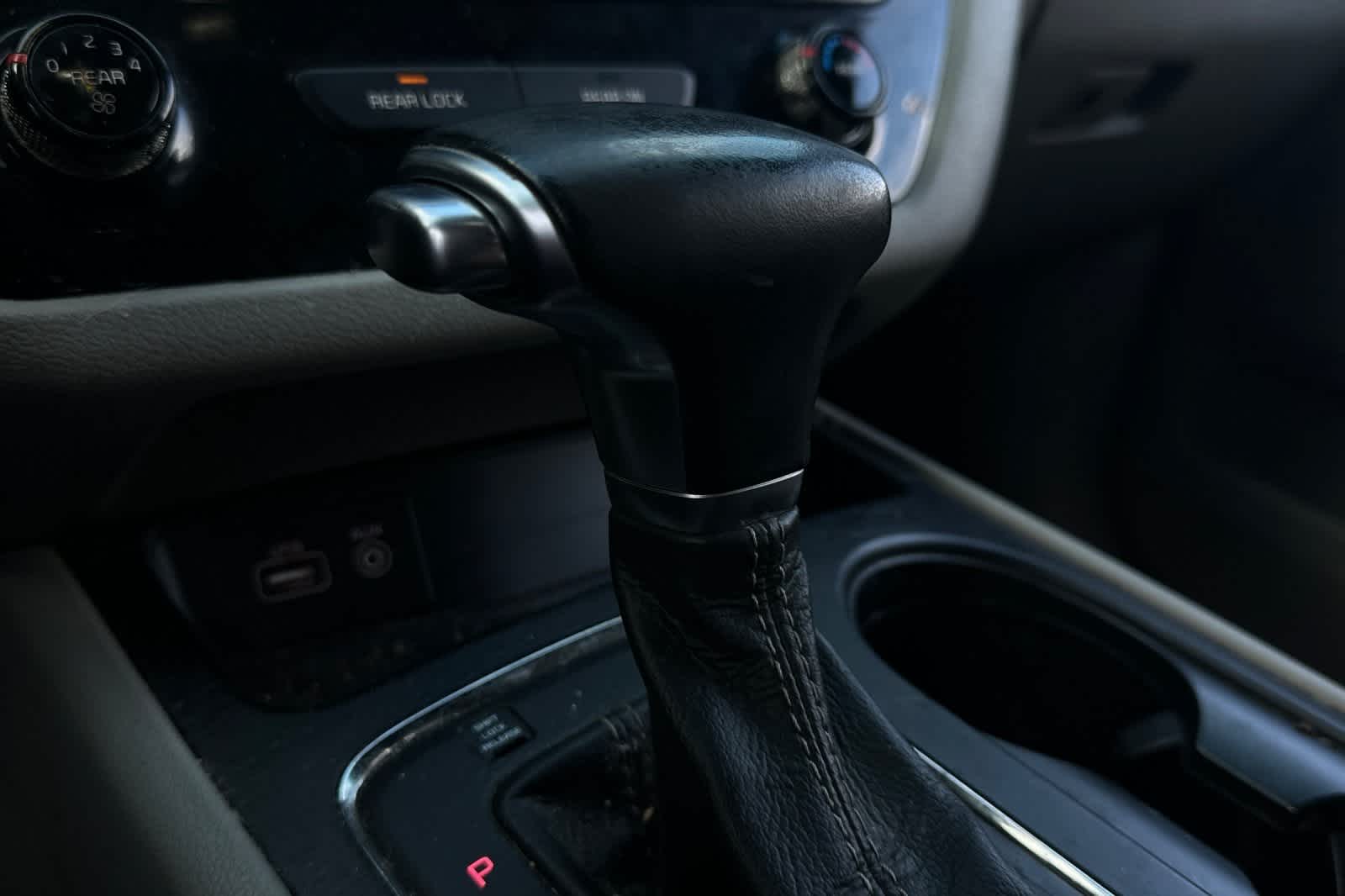 Thumbnail: 2017 Kia Sedona - 24