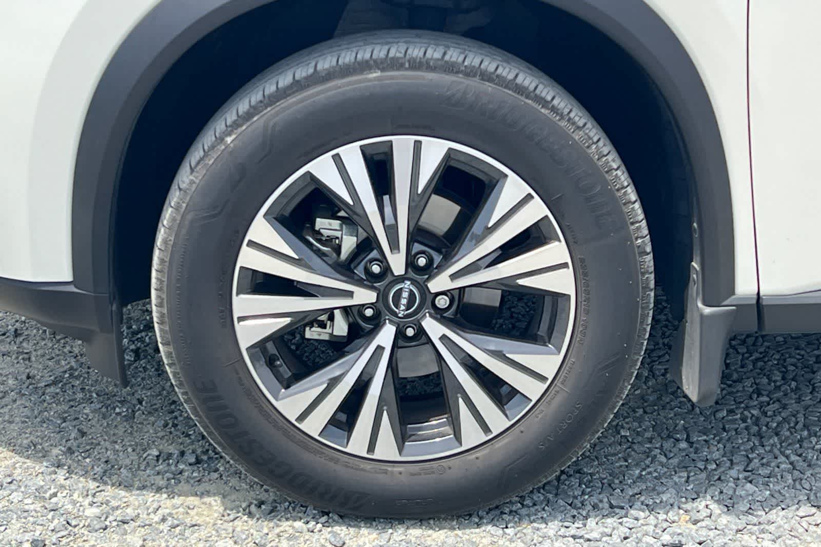 Thumbnail: 2023 Nissan Rogue - 12