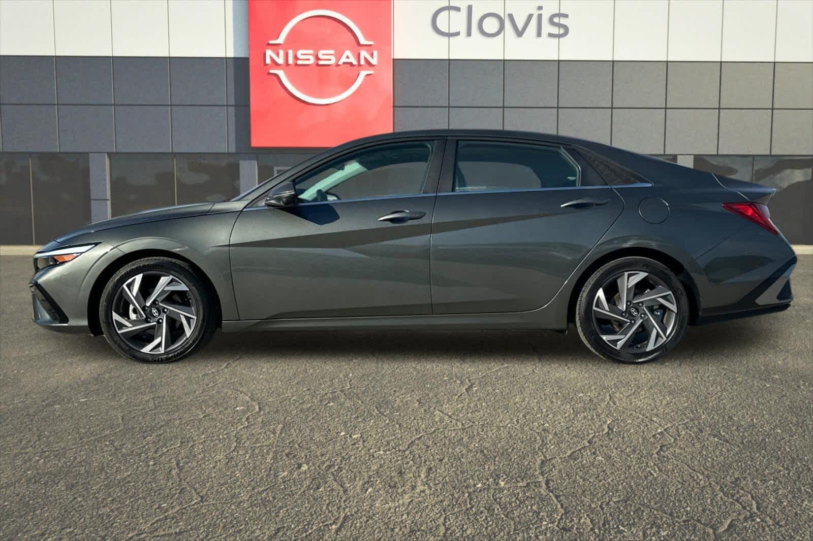 Thumbnail: 2024 Hyundai Elantra - 6