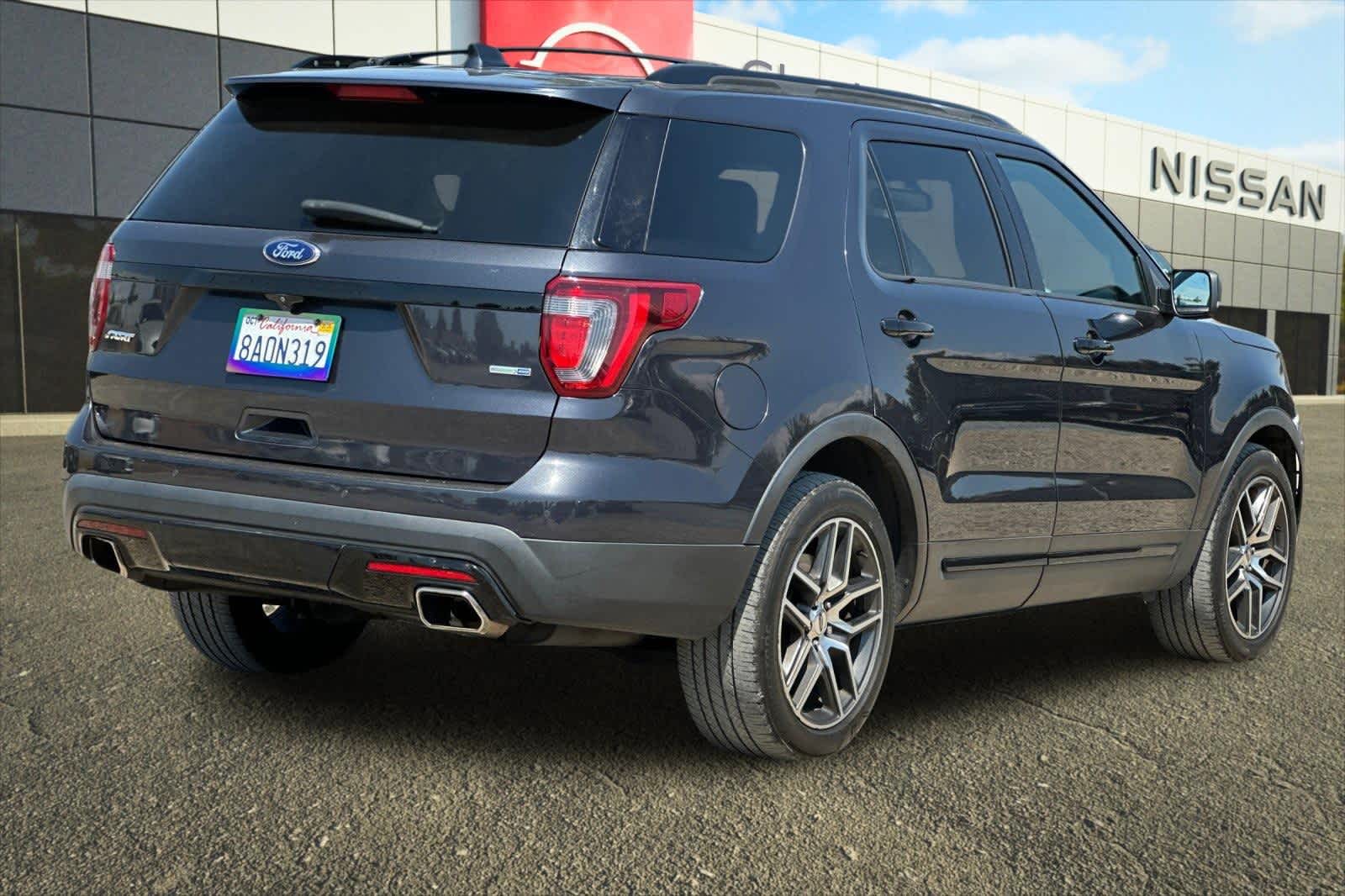 Thumbnail: 2017 Ford Explorer - 3