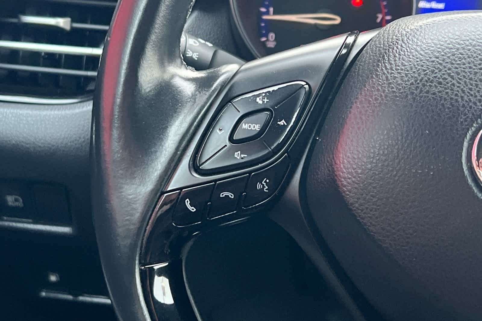 Thumbnail: 2018 Toyota C-HR - 29