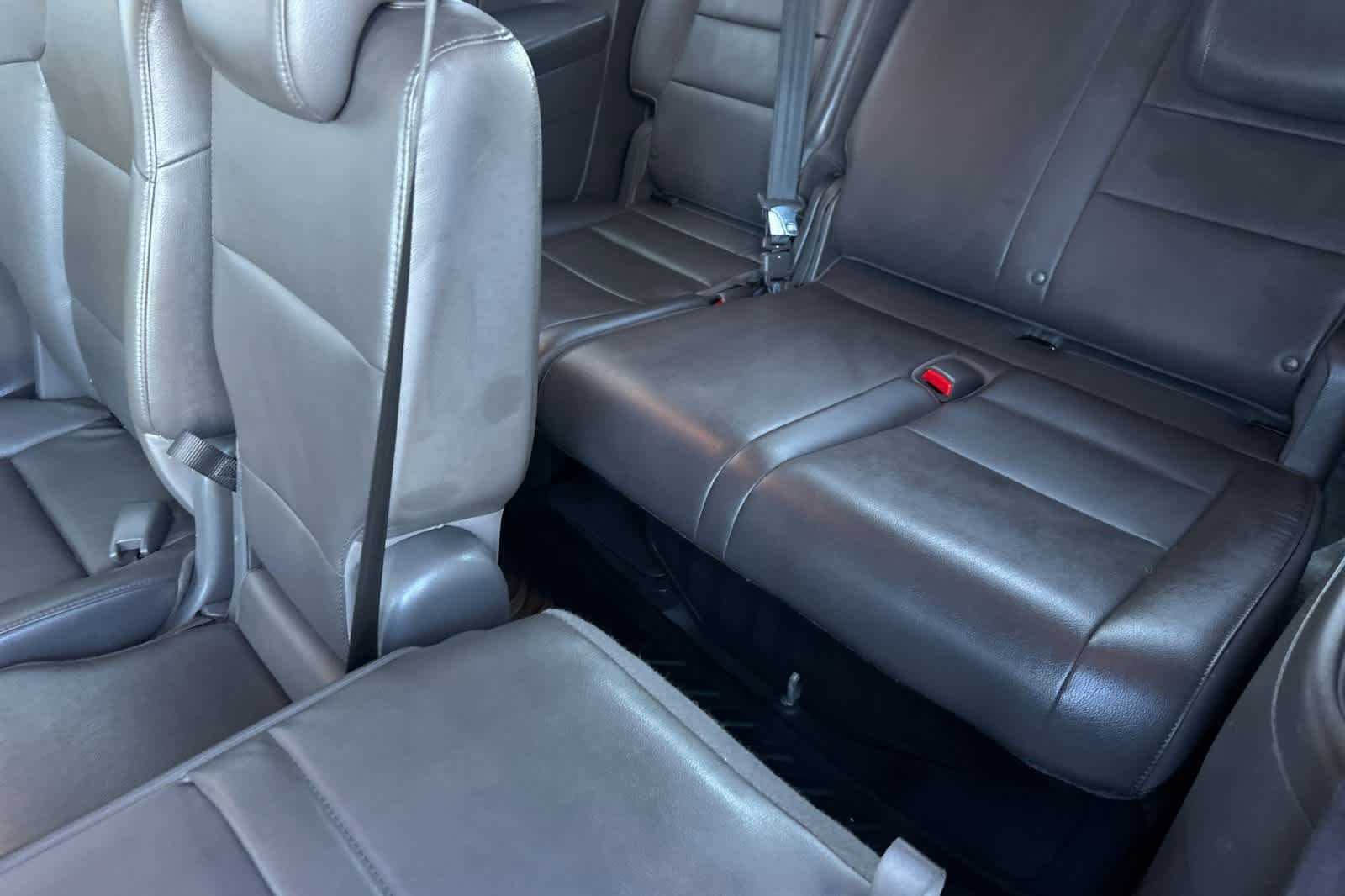 Thumbnail: 2015 Honda Odyssey - 17