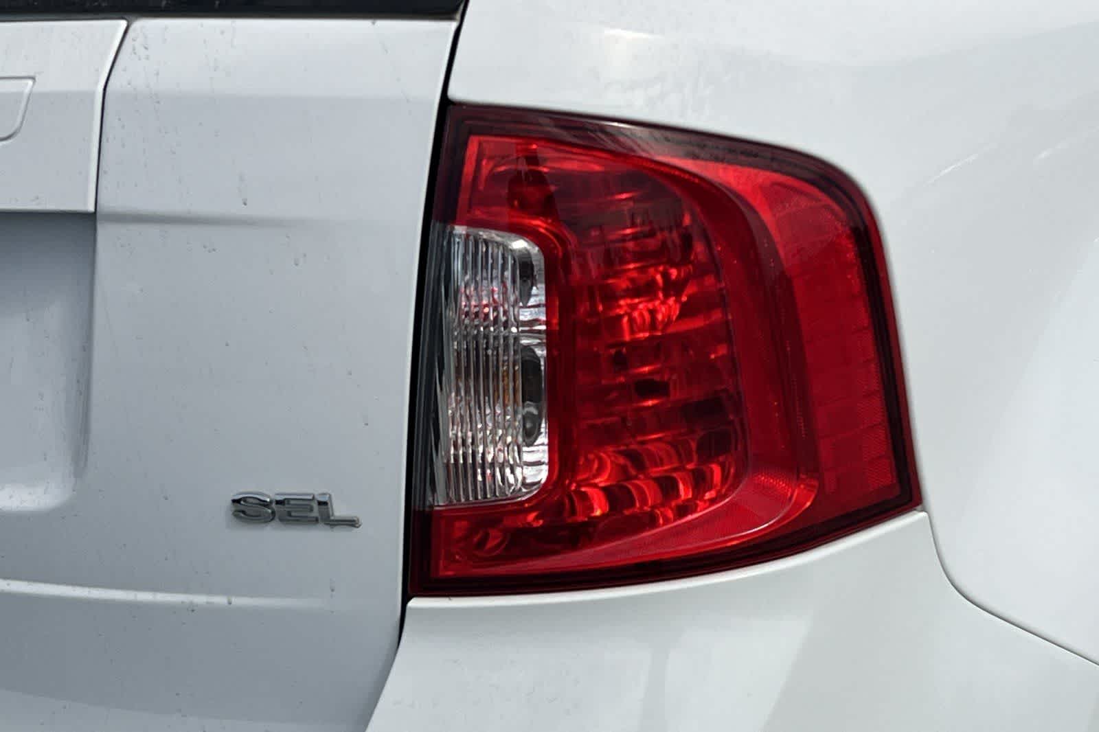 Thumbnail: 2014 Ford Edge - 13
